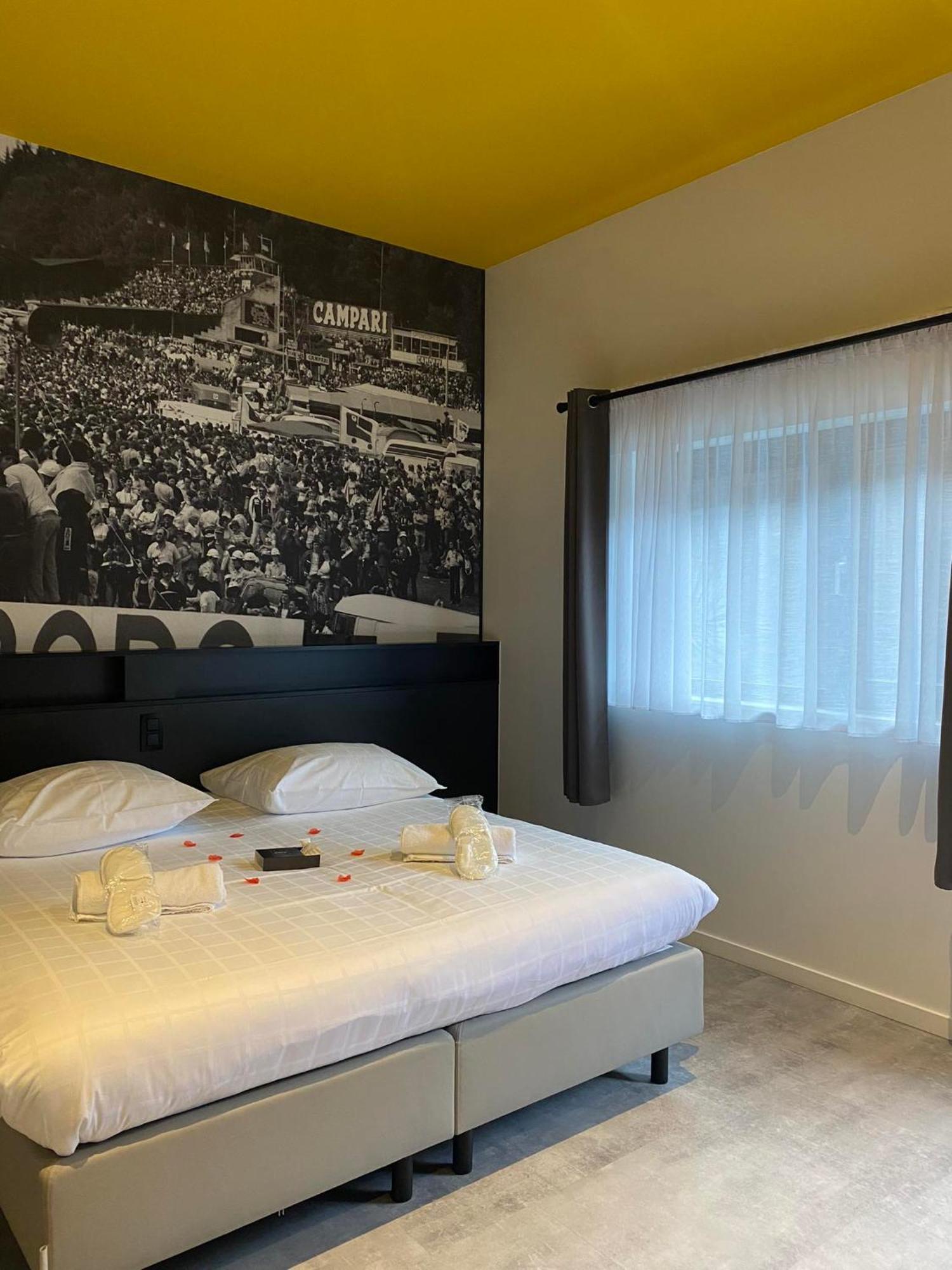 Les Thermes De Spa By La Cour De La Reine Hotel, Suites & Acces Gratuit Au Centre Thermal Exterior foto